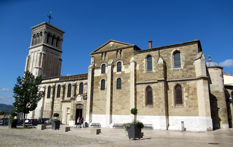 Valence, cathédrale Saint-Apollinaire, façade sud